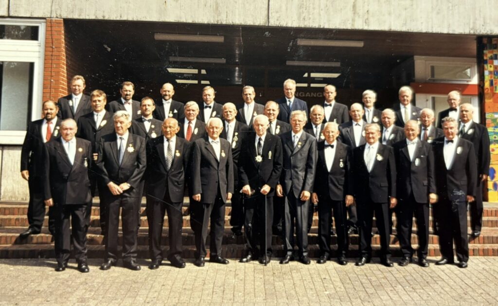 Die noch lebenden Könige zum Jubiläumsfest 2001