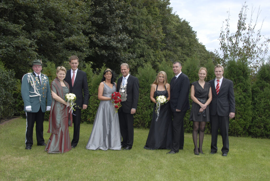 Thron 2010