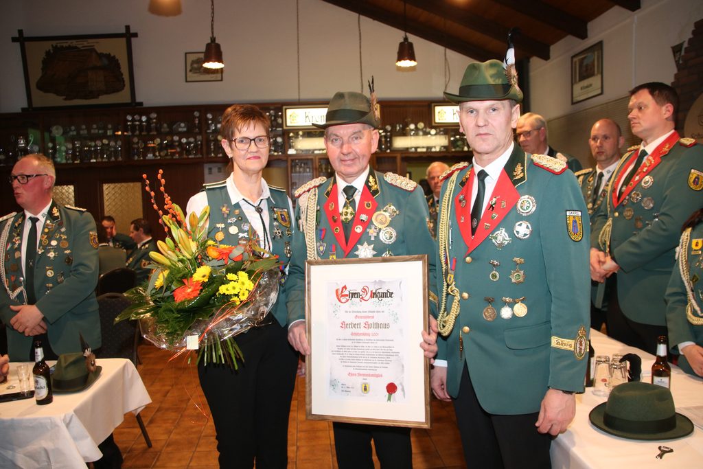 Herbert Holthaus wird 2023 zum Ehren-Vorstandsmitglied ernannt