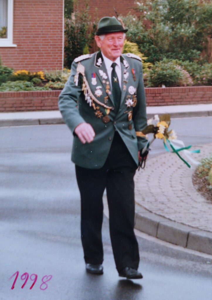 Ehrenkompanieführer der Kp V Paul Timmermann